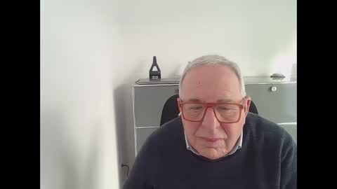 Snapshot of martin_1947 chatting on January 4, 2025, 12:59 pm martin_1947 online show from January 4, 2025, 12:59 pm