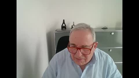 Snapshot of martin_1947 chatting on February 9, 2025, 3:45 pm martin_1947 online show from February 9, 2025, 3:45 pm