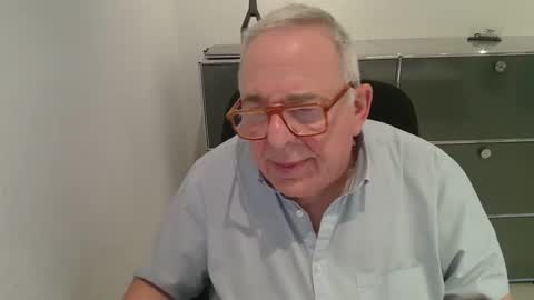 Snapshot of martin_1947 chatting on November 24, 2025, 3:23 pm martin_1947 online show from November 24, 2025, 3:23 pm