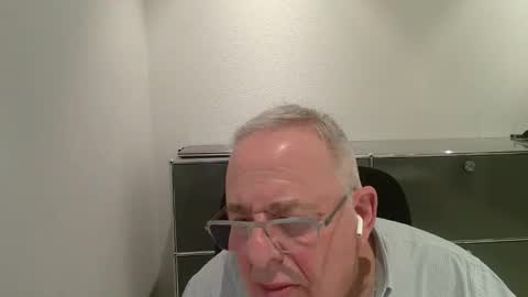 Snapshot of martin_1947 chatting on February 21, 2026, 9:05 pm martin_1947 online show from February 21, 2026, 9:05 pm