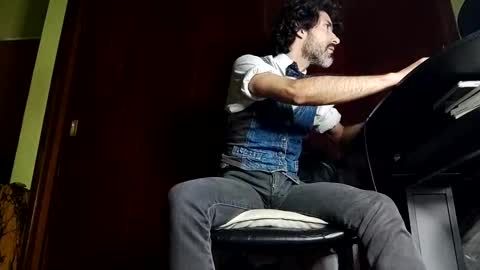 Snapshot of martin_cba chatting on November 4, 2025, 3:27 am Martincba online show from November 4, 2025, 3:27 am