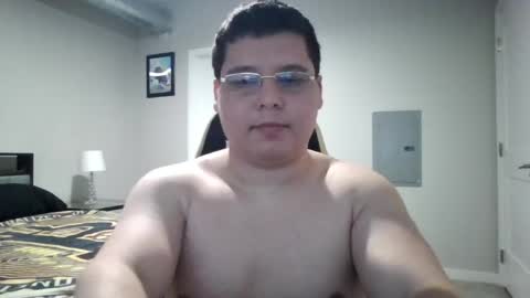 Snapshot of martin_militaryboy chatting on May 20, 2026, 2:18 am martin_militaryboy online show from May 20, 2026, 2:18 am
