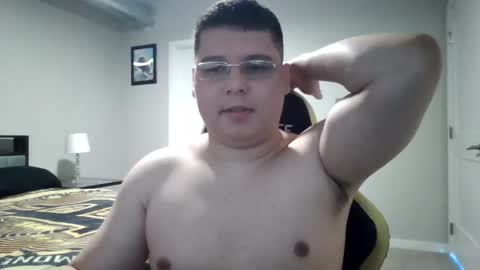 Snapshot of martin_militaryboy chatting on May 25, 2026, 8:04 pm martin_militaryboy online show from May 25, 2026, 8:04 pm