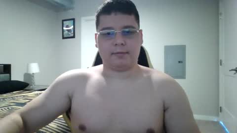 Snapshot of martin_militaryboy chatting on May 27, 2026, 10:18 pm martin_militaryboy online show from May 27, 2026, 10:18 pm