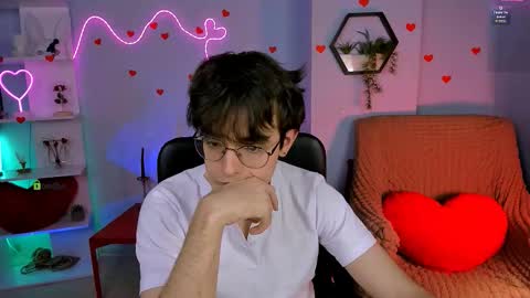 Snapshot of martin_neil chatting on February 18, 2026, 1:40 pm Martin online show from February 18, 2026, 1:40 pm