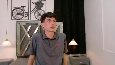 Snapshot of martin_williams_ chatting on December 19, 2025, 12:12 pm martin_williams_ online show from December 19, 2025, 12:12 pm