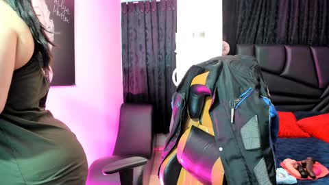   MARTINA   online show from February 5, 2025, 11:23 am