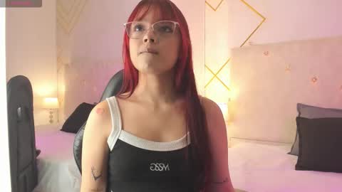 Snapshot of martinaa_garcia chatting on December 15, 2025, 8:02 pm Martina online show from December 15, 2025, 8:02 pm