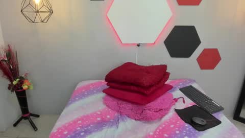 Martina online show from December 6, 2024, 5:53 am