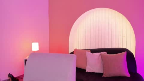 Snapshot of martinaduque_ chatting on May 24, 2026, 5:18 pm Nina online show from May 24, 2026, 5:18 pm