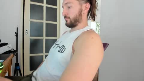 Snapshot of martincumking chatting on September 26, 2025, 8:35 pm vikingcumking online show from September 26, 2025, 8:35 pm