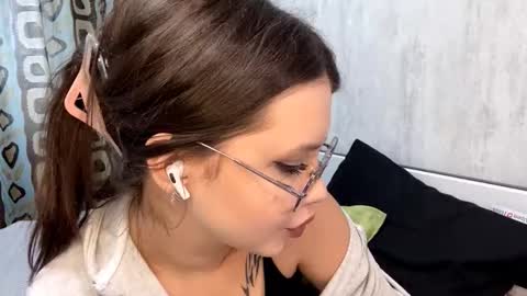 Snapshot of marvismusolino chatting on February 13, 2026, 7:48 am Mia online show from February 13, 2026, 7:48 am