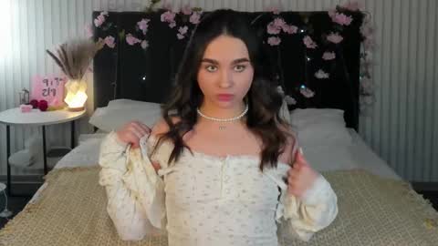 Snapshot of mary_blooom chatting on December 22, 2025, 4:26 pm Mary online show from December 22, 2025, 4:26 pm