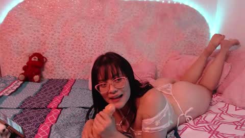 Snapshot of mary_creaamy chatting on January 25, 2025, 2:15 am mary_creaamy online show from January 25, 2025, 2:15 am