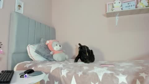 mary_cute9 online show from October 20, 2025, 12:27 pm