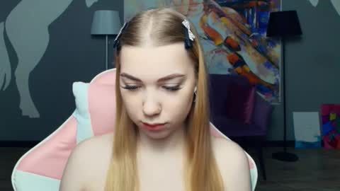 Mary online show from December 15, 2025, 12:09 pm