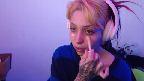                      100   online show from December 5, 2025, 8:05 pm