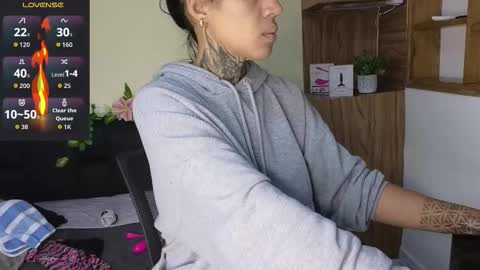 M A R Y online show from October 19, 2025, 12:50 pm