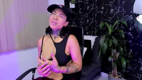 M A R Y online show from October 22, 2025, 3:07 am