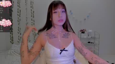 Snapshot of mary_tim chatting on February 24, 2025, 7:19 pm Maryana online show from February 24, 2025, 7:19 pm