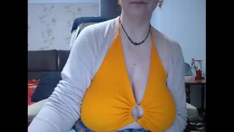 Snapshot of mary_x chatting on January 28, 2025, 9:51 am Mary online show from January 28, 2025, 9:51 am