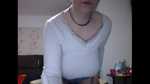 Snapshot of mary_x chatting on February 17, 2025, 9:56 am Mary online show from February 17, 2025, 9:56 am