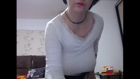 Snapshot of mary_x chatting on October 10, 2025, 3:05 am Mary online show from October 10, 2025, 3:05 am