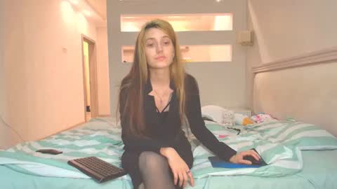 marya442004 online show from October 14, 2025, 5:14 pm