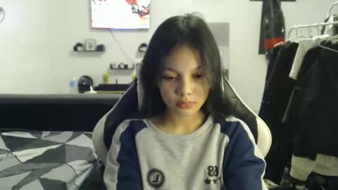 Snapshot of maryan04 chatting on December 22, 2025, 5:59 am Natalia online show from December 22, 2025, 5:59 am