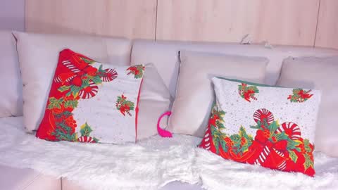   online show from December 6, 2024, 3:22 pm