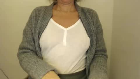 Maryil online show from December 24, 2024, 6:06 pm