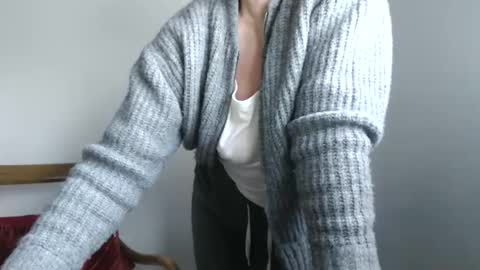 Maryil online show from December 26, 2024, 3:42 pm