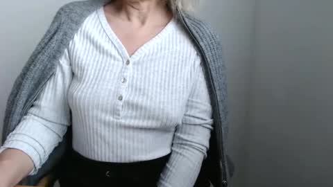 Maryil online show from December 29, 2024, 4:08 pm