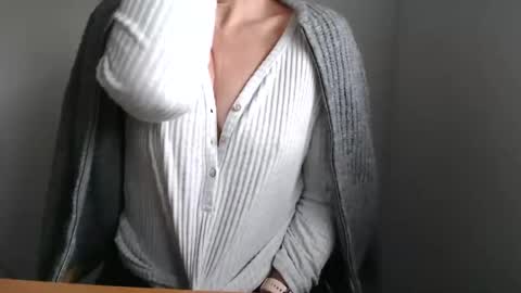 Maryil online show from January 1, 2025, 1:16 pm