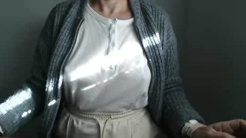 Maryil online show from January 14, 2025, 9:56 am