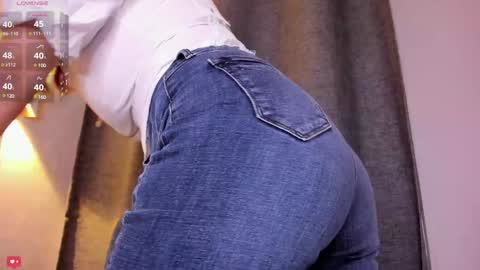 Angela online show from December 26, 2024, 10:52 pm