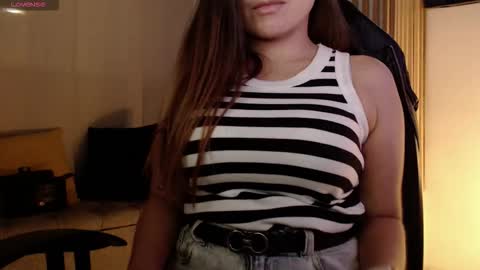 Angela online show from November 10, 2025, 11:15 pm