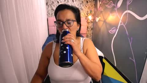 Snapshot of marylinmilf chatting on March 6, 2025, 11:09 pm Marylin online show from March 6, 2025, 11:09 pm