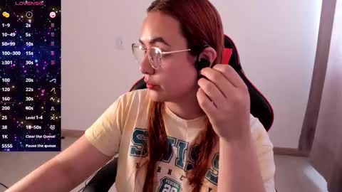 Snapshot of maryluna95 chatting on October 9, 2025, 5:55 pm Dulce Maria online show from October 9, 2025, 5:55 pm