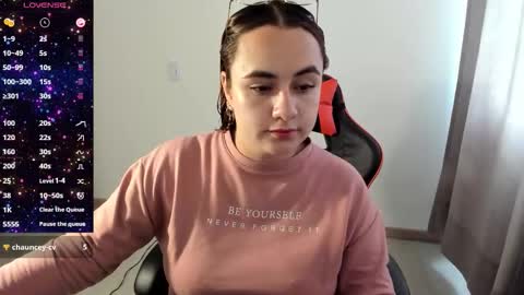 Dulce Maria online show from October 17, 2025, 7:16 pm