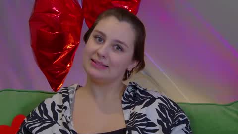 MaryMurrays online show from February 25, 2025, 3:52 am