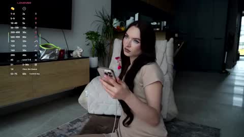 Marina online show from November 3, 2025, 9:54 am