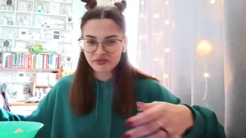 Kelly online show from March 25, 2026, 6:08 am