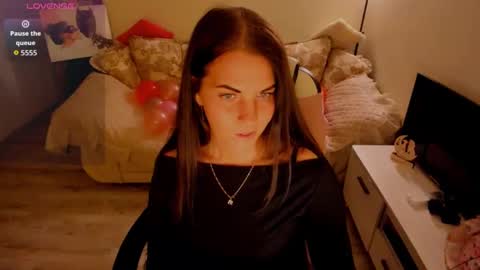 Masha online show from November 3, 2025, 7:15 pm