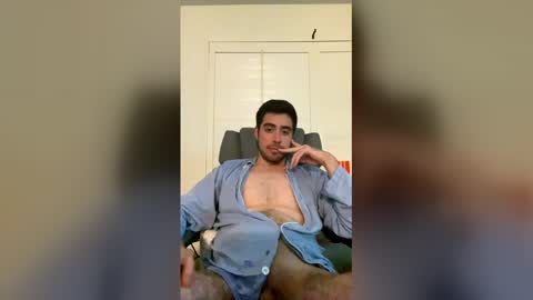 Snapshot of mask0n chatting on March 16, 2026, 5:44 am mask0n online show from March 16, 2026, 5:44 am