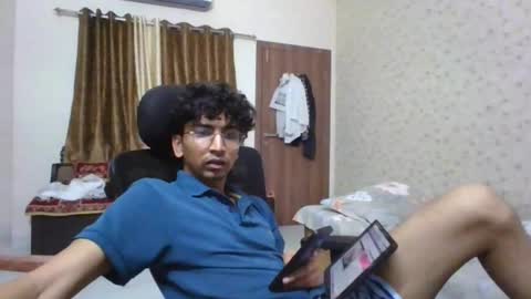 Snapshot of maskboyz2004 chatting on October 17, 2025, 5:37 pm Mask Boy online show from October 17, 2025, 5:37 pm