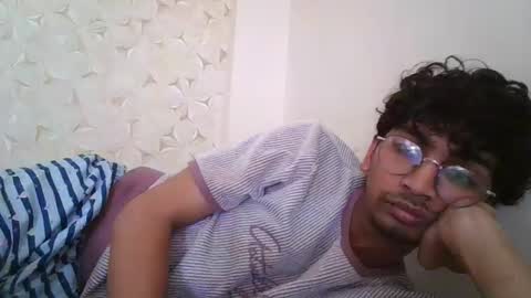 Snapshot of maskboyz2004 chatting on October 20, 2025, 4:46 am Mask Boy online show from October 20, 2025, 4:46 am