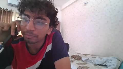 Snapshot of maskboyz2004 chatting on October 23, 2025, 3:39 am Mask Boy online show from October 23, 2025, 3:39 am