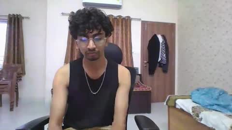 Snapshot of maskboyz2004 chatting on October 26, 2025, 2:06 am Mask Boy online show from October 26, 2025, 2:06 am