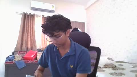 Snapshot of maskboyz2004 chatting on October 29, 2025, 2:58 am Mask Boy online show from October 29, 2025, 2:58 am